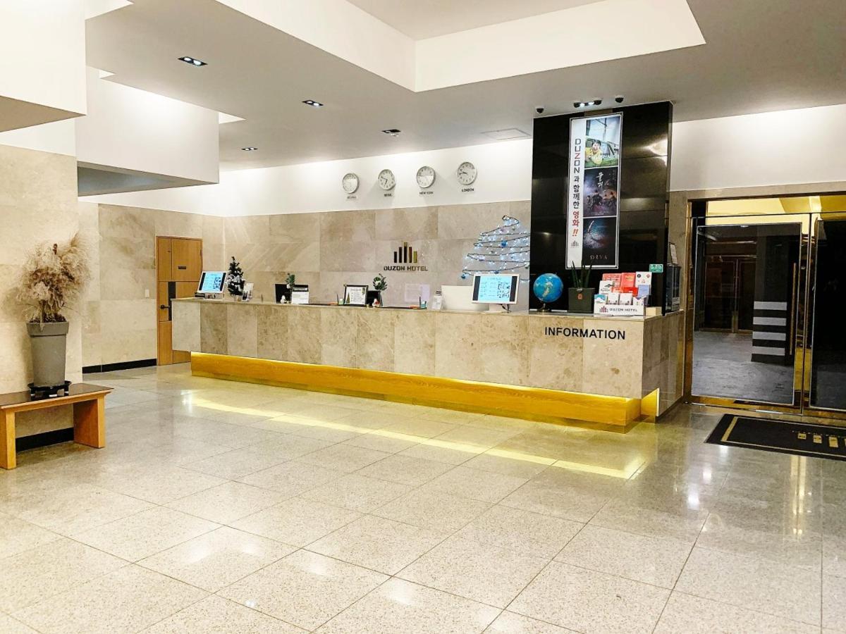 Duzon Business Hotel Gwangju Metropolitan City Dış mekan fotoğraf